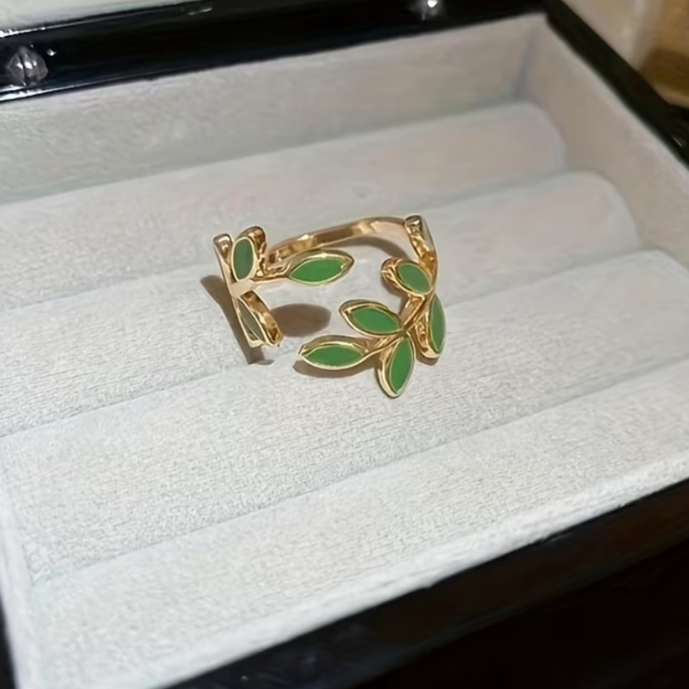 Tree Leaf Open Ring - Picture 2 of 4
